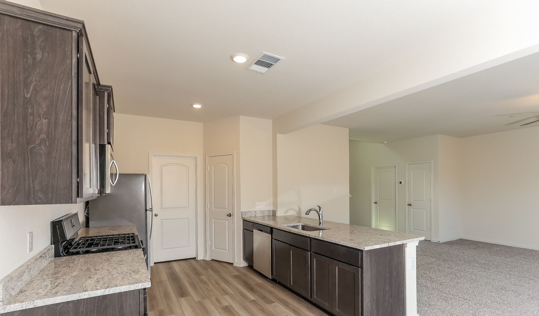 Building Photo - 9625 Teton Vis Dr