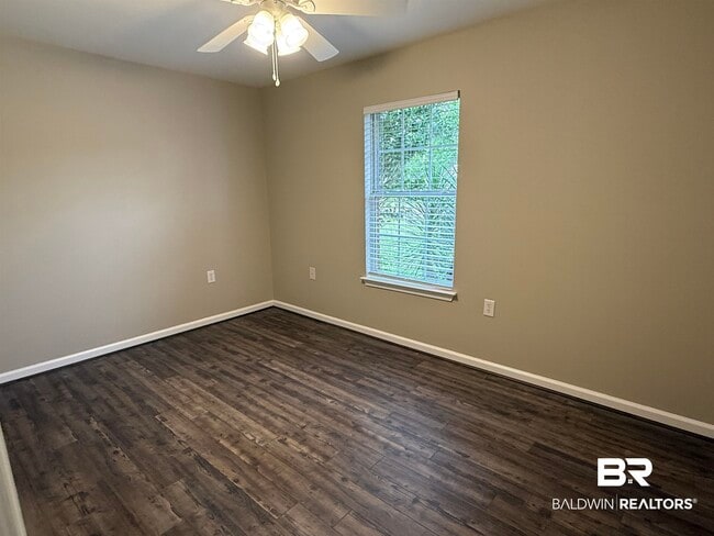 Building Photo - 14287 Lexington Dr