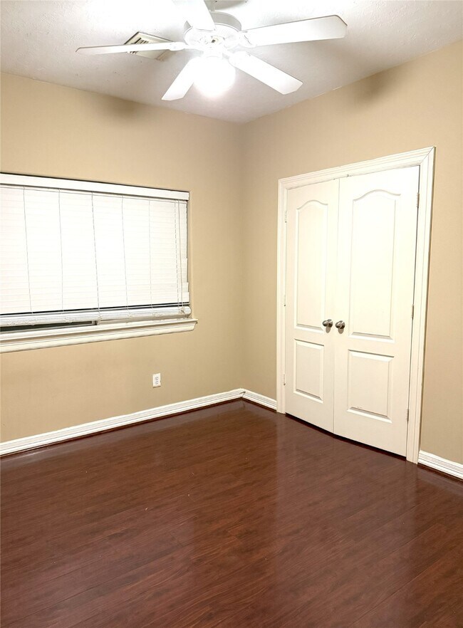 Building Photo - 10904 Panther Ct