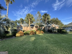 Building Photo - 535 Cardinal Cir E