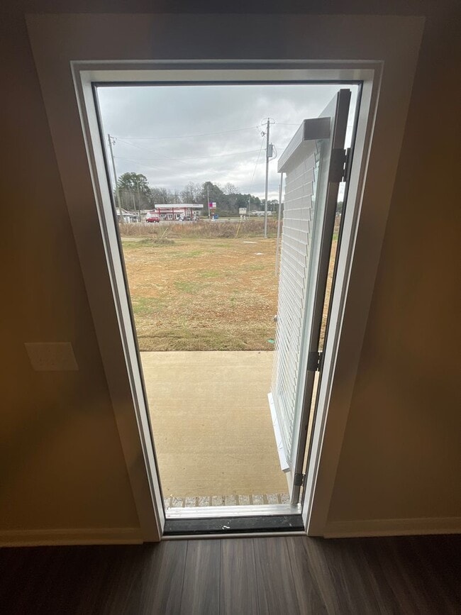 Building Photo - Home for Rent in Oak Grove, AL!!! Available to View Now!