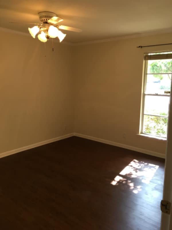 Building Photo - 211 Hanover Ln