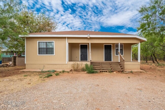 Building Photo - 3632 Clinton St