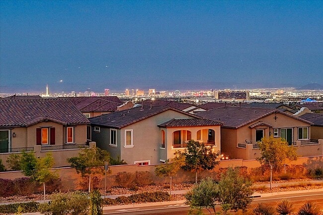 Building Photo - Luxury Summerlin West 4-Bedroom Home!