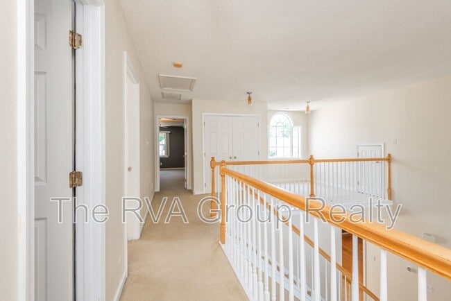 Building Photo - 10528 Runnymeade Dr