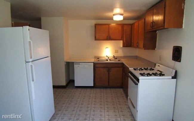 Building Photo - 2 br, 1 bath Townhome - 939 Woodhill Dr