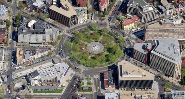 Building Photo - Centrally Located Dupont Circle at the Imperial House 1 Bed in the heart of it all! Utilities inc...