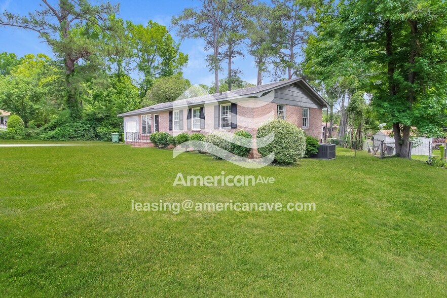 Building Photo - 9416 S Chelsea Rd