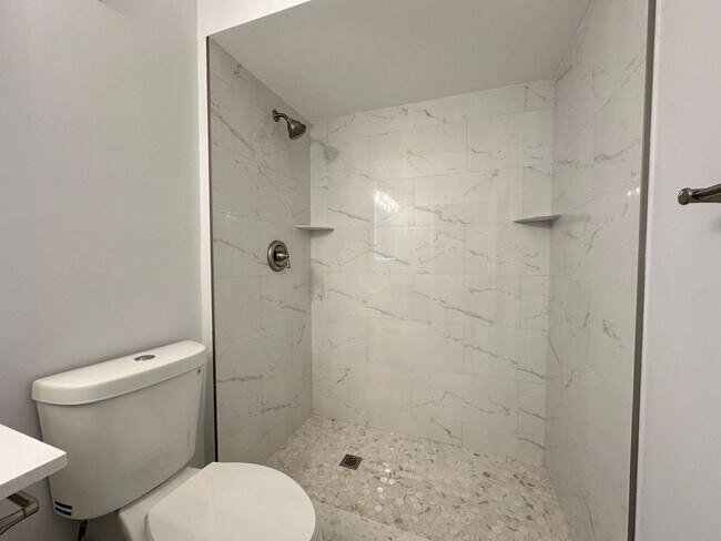 Building Photo - PGA National Beautiful 2 Bedroom 3 Bath Co...