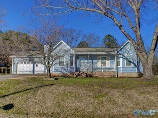Building Photo - 112 Suddith Ln