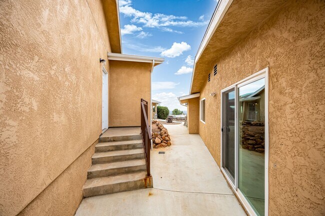 Building Photo - 9497 Montemar Dr