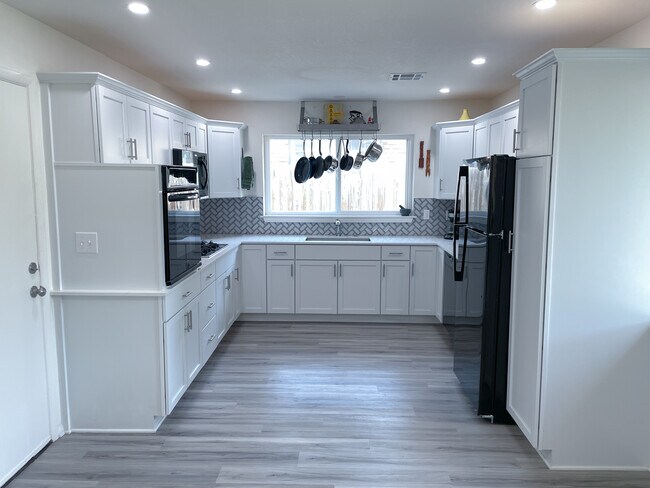 Building Photo - 2206 NW 55th St