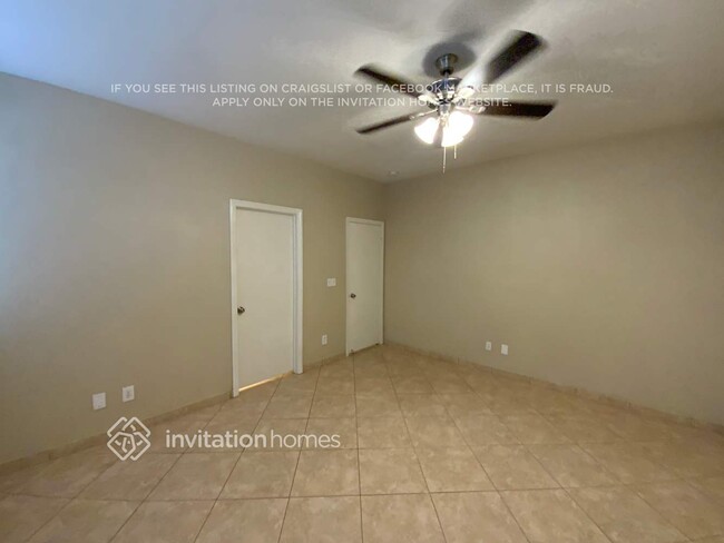 Building Photo - 6059 College Park Ln