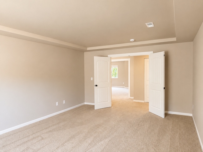 Building Photo - 3918 Southlake Dr SE
