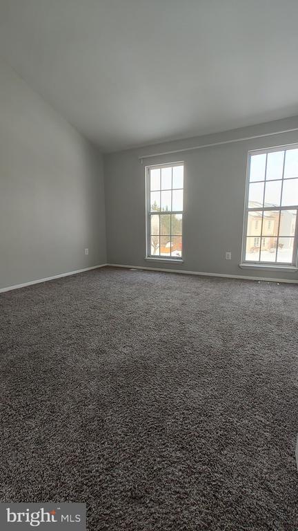 Building Photo - 3 Jack Pine Pl