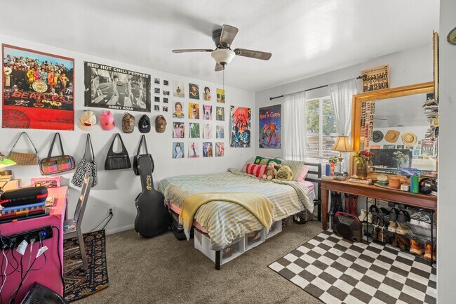 Building Photo - 5004 La Dorna St