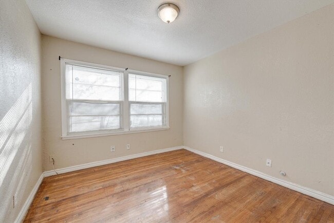 Building Photo - 1400 Wynn Terrace