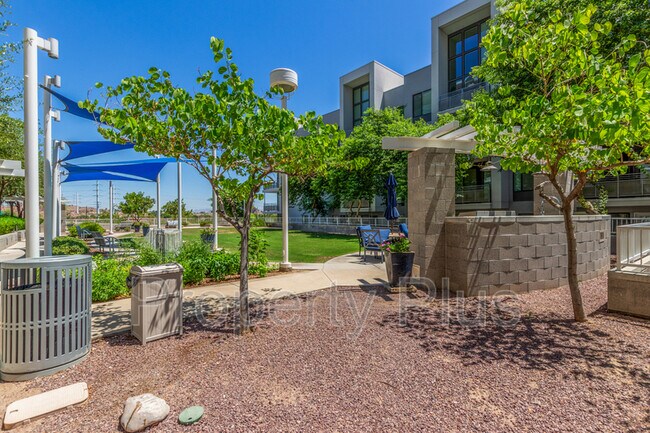 Building Photo - 140 E Rio Salado Pky