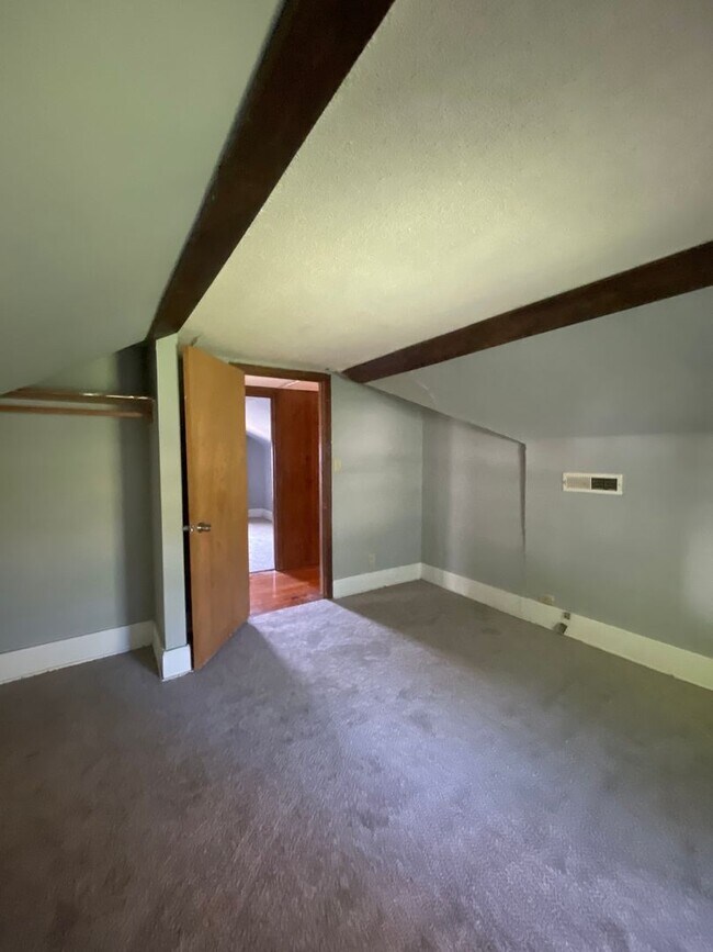 Building Photo - 1415 Neosho St