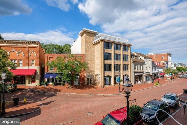 Building Photo - 149 Main St