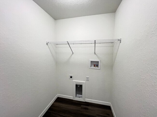 Building Photo - Beautifl Bedroom / 2 Bath Home in Ocklawaha!