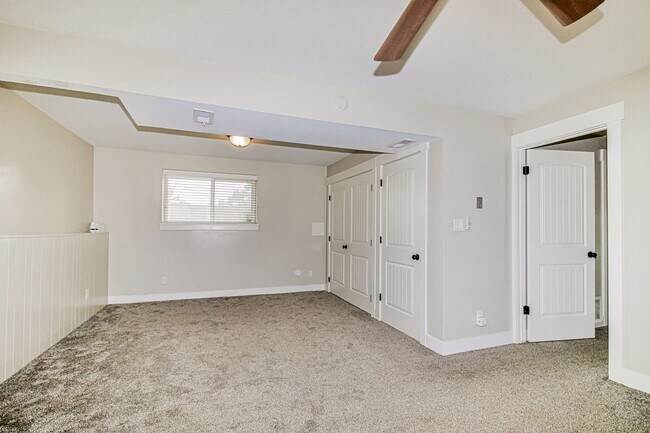 Building Photo - Remodeled Orem Home! Large Backyard! Amazi...
