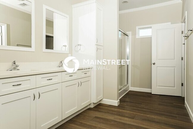 Building Photo - 4 Bedroom Pet-Friendly Home in North Port, FL with Main Street Renewal