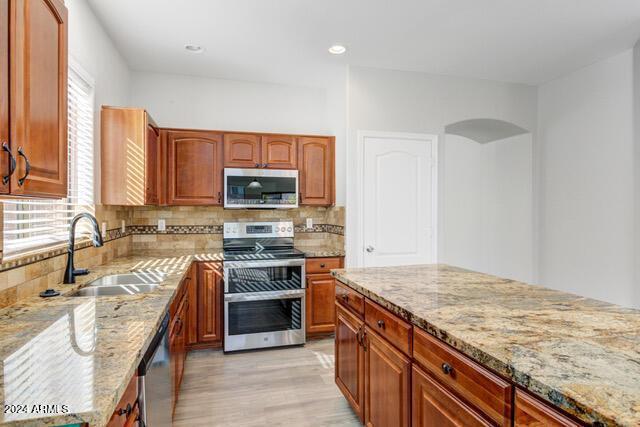 Building Photo - 15441 W Shangri La Rd