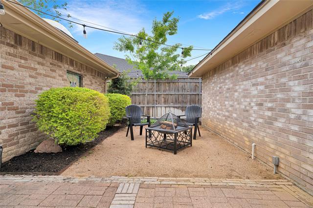Building Photo - 153 Creek Courts Dr