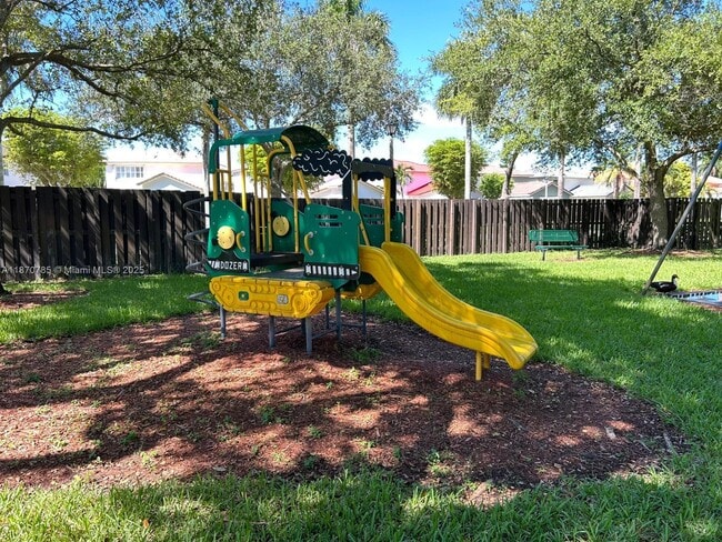Building Photo - 11047 SW 154th Ct