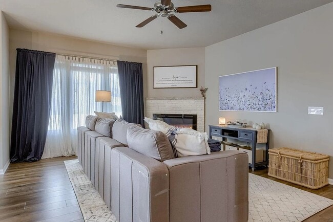 Building Photo - Hyda Hills Ranch For Rent Near Offutt AFB