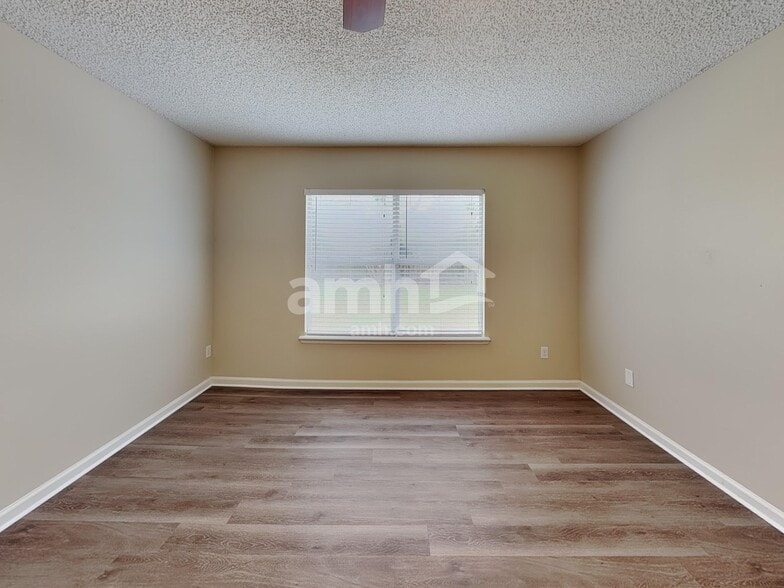 Building Photo - 12407 Hatton Chase Ln E