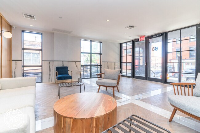 Building Photo - 251 Front St