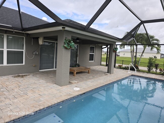 Building Photo - 2711 Nelson Rd N