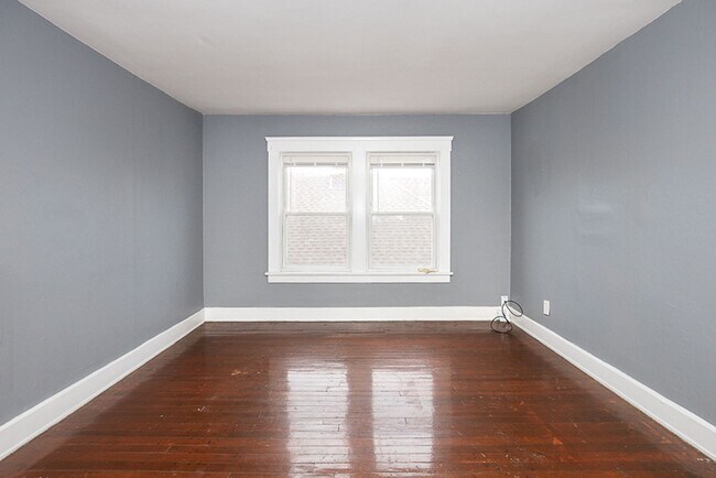 Building Photo - 2827 Avondale Ave