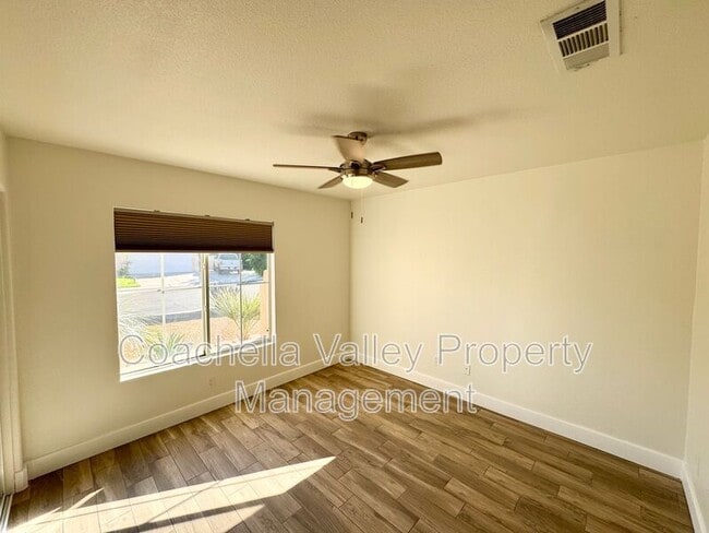 Building Photo - 48201 Cll Del Sol