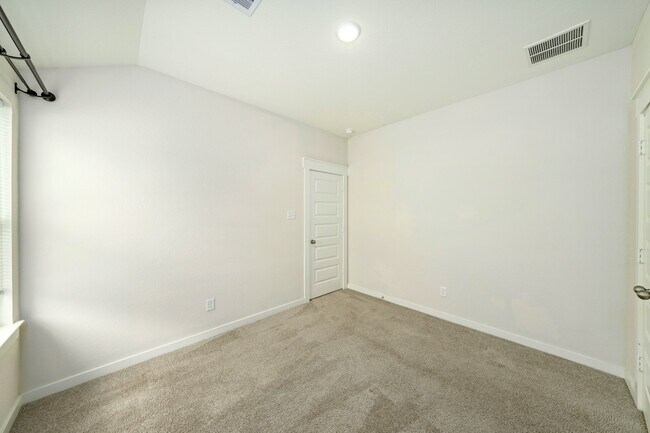 Building Photo - 7511 Coral Ter Dr