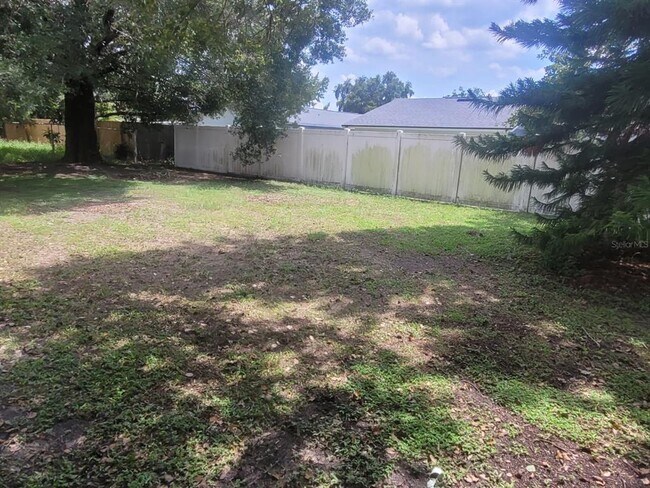 Building Photo - 451 Cart Ct