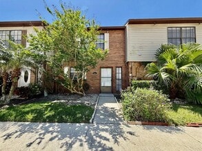 Building Photo - 3416 Sunrise Villas Ct N