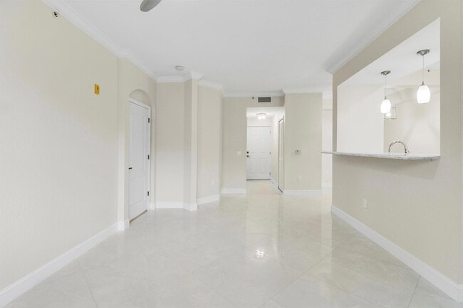 Building Photo - 11010 Legacy Dr