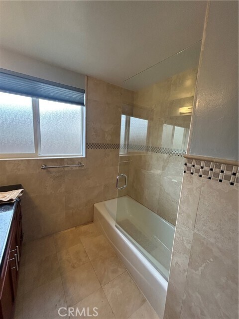 Building Photo - 26835 Basswood Ave