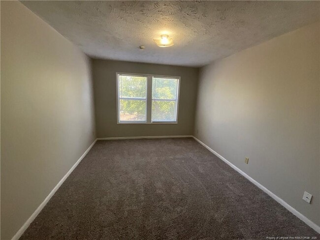 Building Photo - 1014 Brookhollow Dr