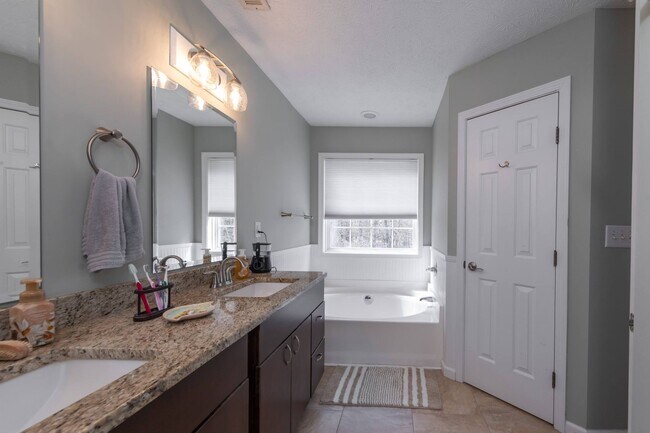 Building Photo - Detached 3 bedroom home in Villages of Westminster