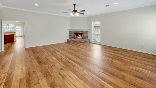 Building Photo - 4 bedroom home in Dove Crossing