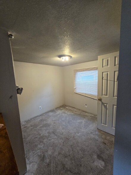 Building Photo - 10 9th Ave