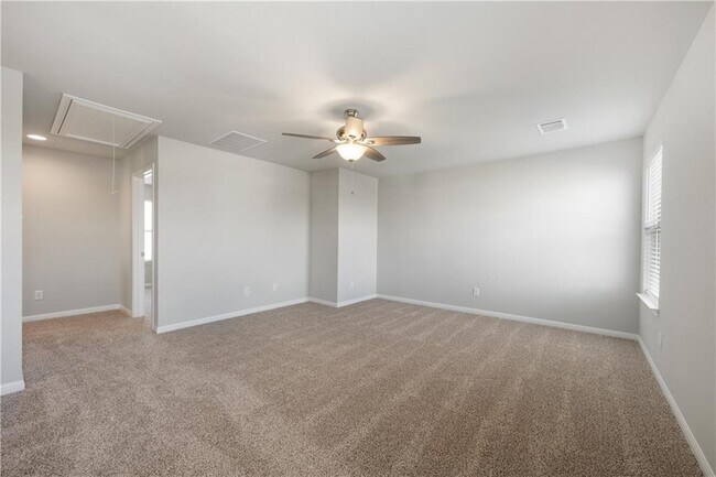 Building Photo - 100 Drifter Ln