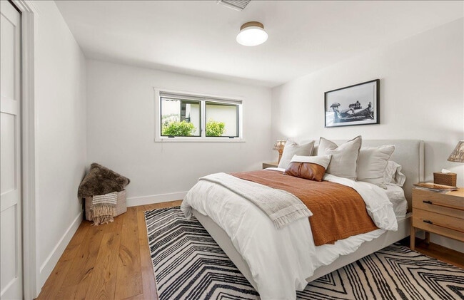 Building Photo - 3631 N 54th Ct