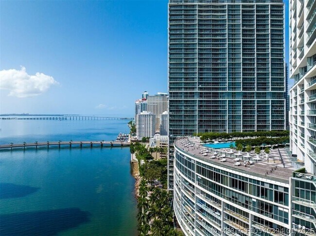 Building Photo - 465 Brickell Ave