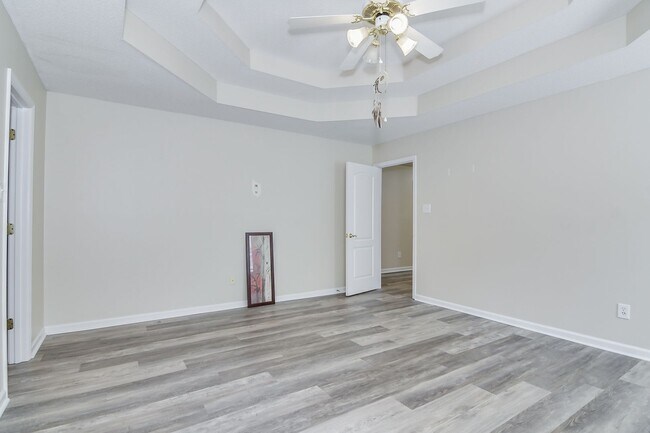 Building Photo - 2545 Carriage Creek