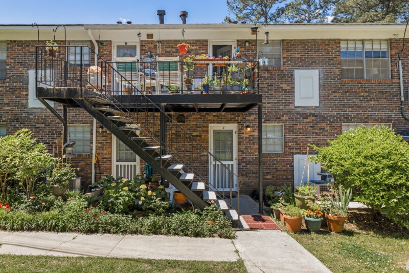 Building Photo - 1380 Church St